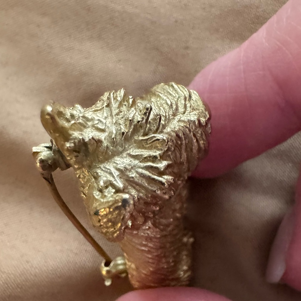 Gold Scottie Dog Brooch - Women's Jewelry - Picture 6 of 7